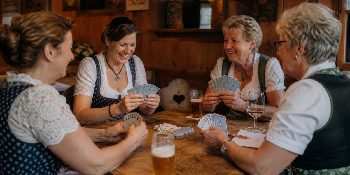 Kartenspiele in Bayern: Schafkopf, Watten, Skat
